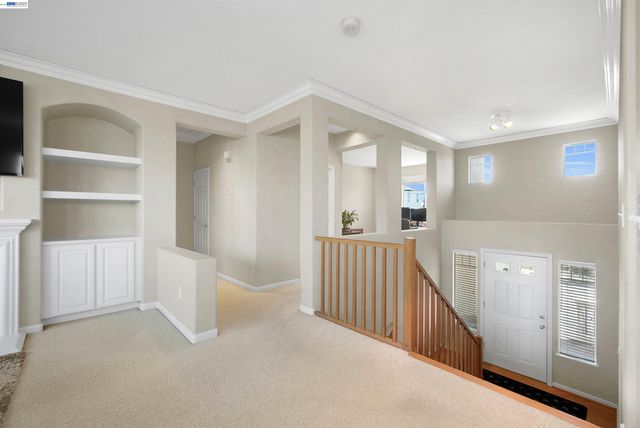 5810 Gold Creek Dr, Castro Valley, CA 94552