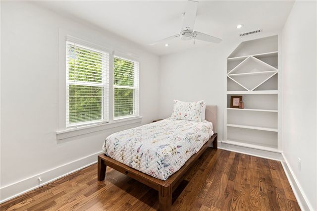 319 W Holly Street, Fayetteville, AR 72703