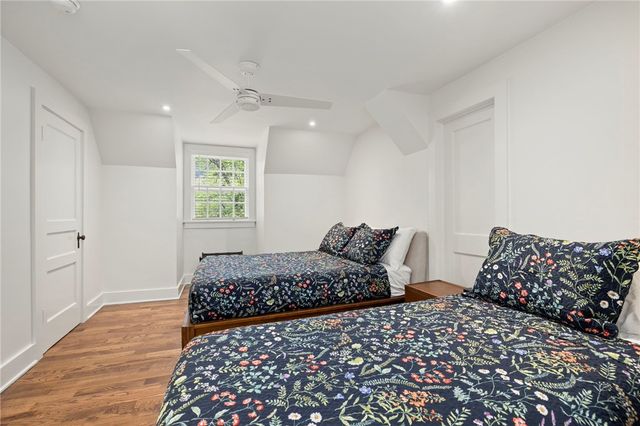 319 W Holly Street, Fayetteville, AR 72703