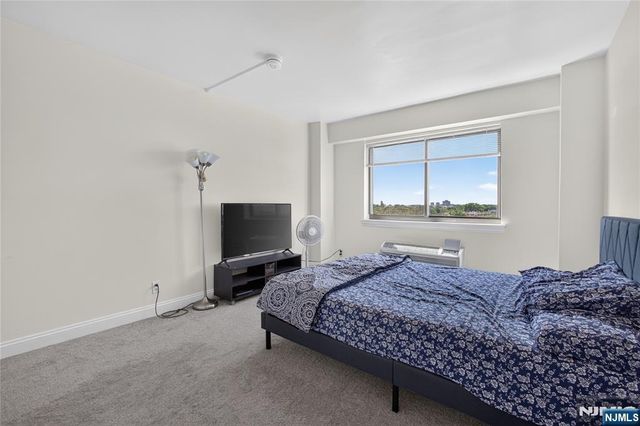 60 Parkway Drive 10C, East Orange, NJ 07017