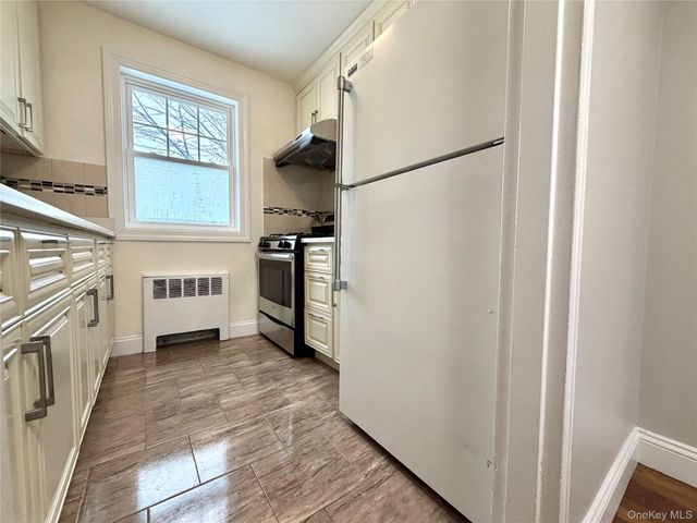77-17B Springfield Boulevard 98, Bayside, NY 11364