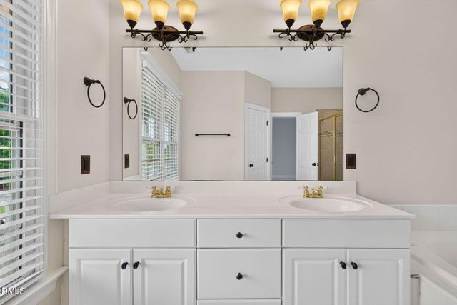 500 Franklin Manor Lane, Cary, NC 27519
