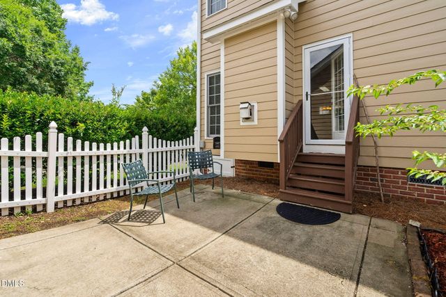 500 Franklin Manor Lane, Cary, NC 27519
