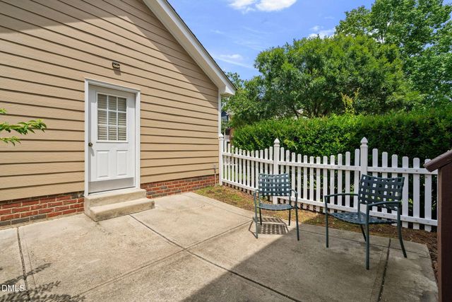 500 Franklin Manor Lane, Cary, NC 27519