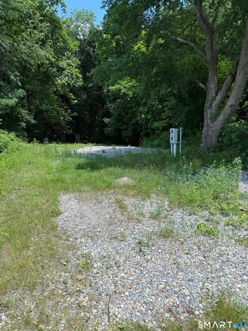 25 Otrobando Avenue, Norwich, CT 06360