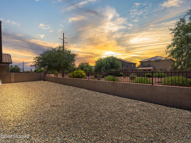 12145 N Caravelle Place, Marana, AZ 85653