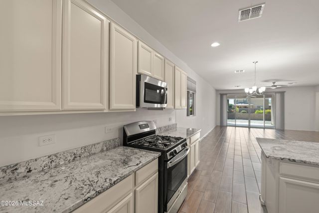12145 N Caravelle Place, Marana, AZ 85653