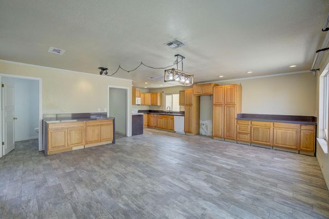 1253 Crescendo Dr, Roseville, CA 95678