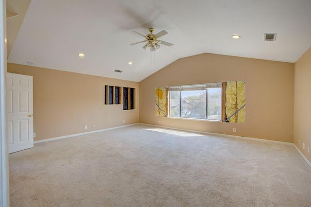 1253 Crescendo Dr, Roseville, CA 95678