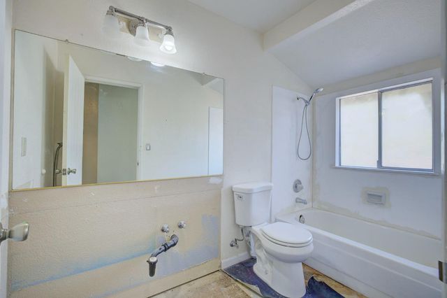 1253 Crescendo Dr, Roseville, CA 95678