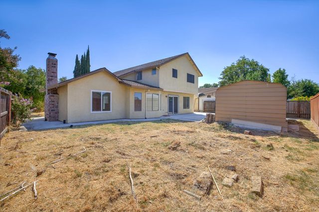 1253 Crescendo Dr, Roseville, CA 95678