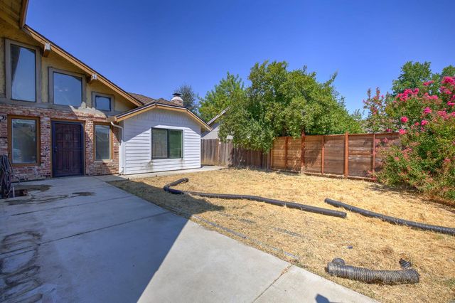 1253 Crescendo Dr, Roseville, CA 95678