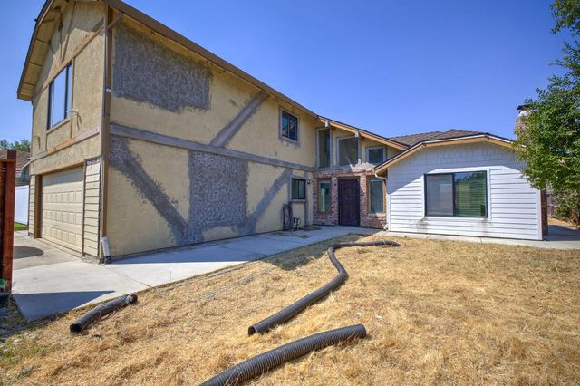 1253 Crescendo Dr, Roseville, CA 95678