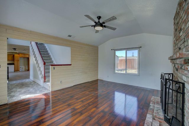 1253 Crescendo Dr, Roseville, CA 95678