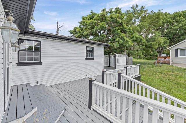 12720 W 55th Terrace, Shawnee, KS 66216