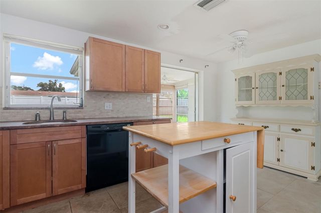 1024 VIKING DRIVE, Holiday, FL 34691
