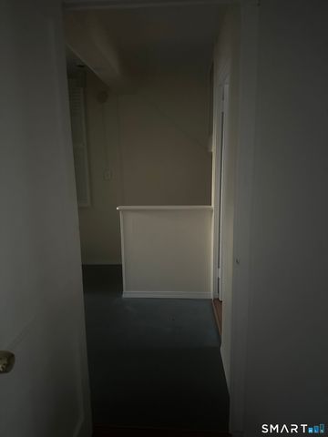 Bld 35 Court D Court 133, Bridgeport, CT 06610