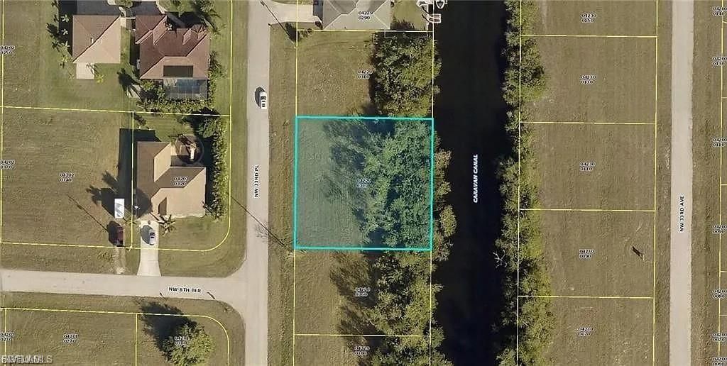821 NW 33rd PL, CAPE CORAL, FL 33993 — photo 4