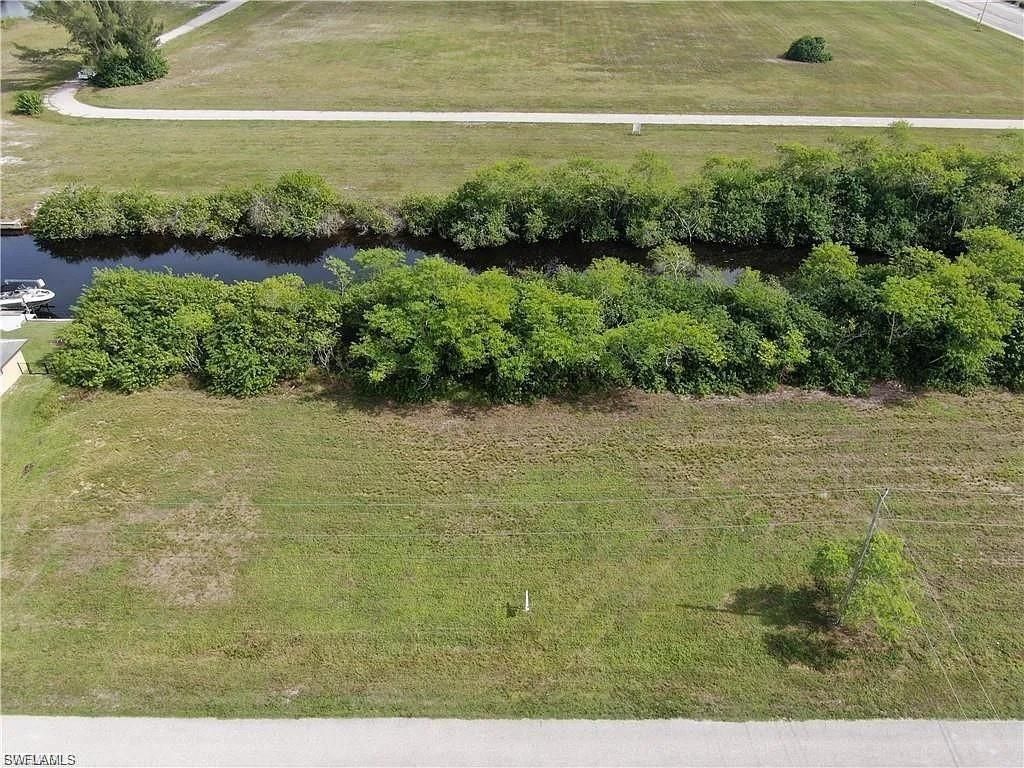 821 NW 33rd PL, CAPE CORAL, FL 33993 — photo 5