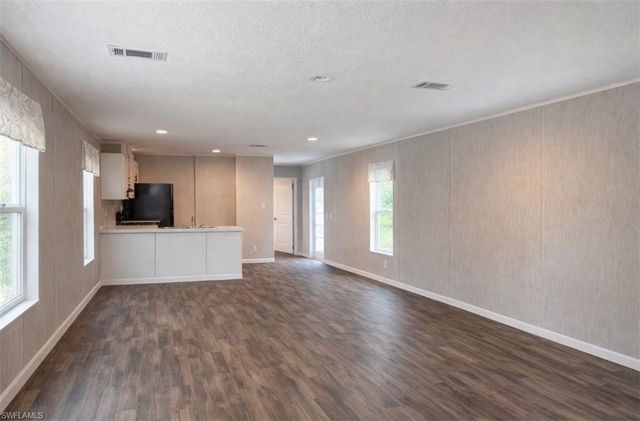 566 AVENIDA DEL SUR AVE, Montura Ranches, FL 33440