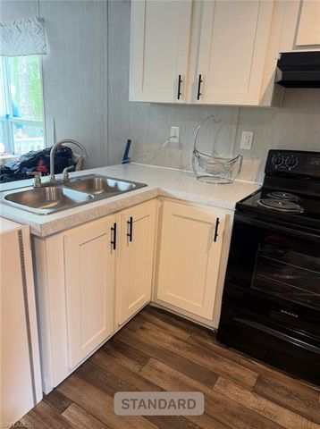 566 AVENIDA DEL SUR AVE, Montura Ranches, FL 33440