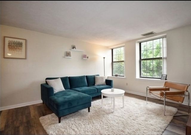 325 Plantation St 213, Worcester, MA 01604