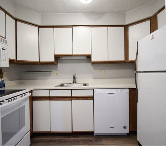 325 Plantation St 213, Worcester, MA 01604