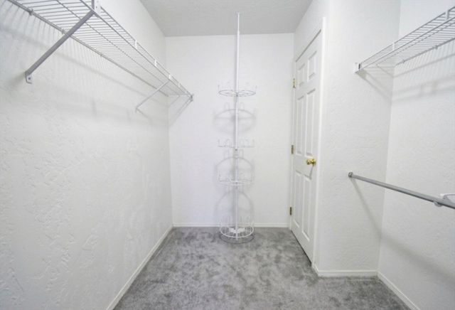 325 Plantation St 213, Worcester, MA 01604