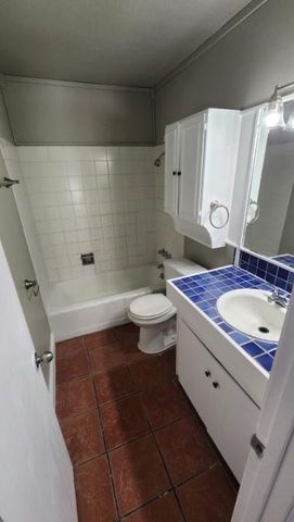 1304 Summit ST 206, Austin, TX 78741
