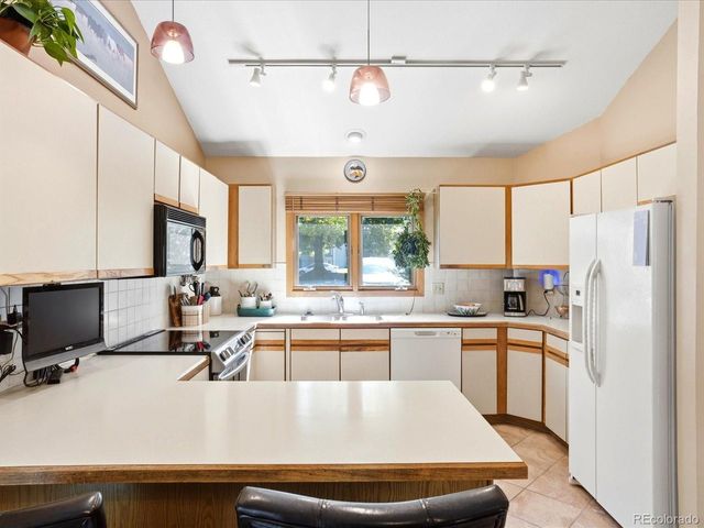 5527 Stonewall Pl, Boulder, CO 80303