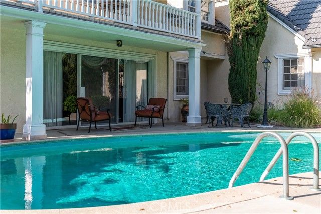 1535 Royal Boulevard, Glendale, CA 91207