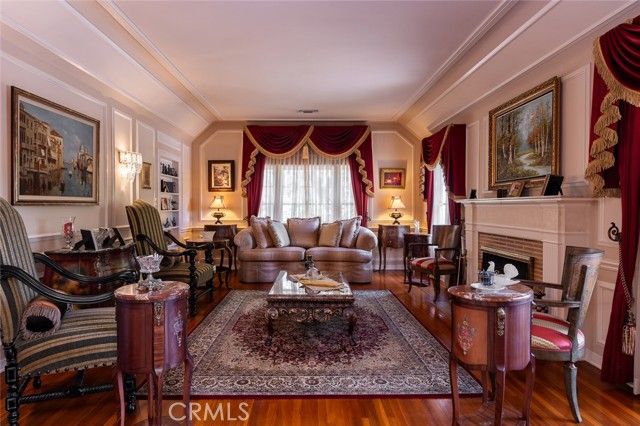 1535 Royal Boulevard, Glendale, CA 91207