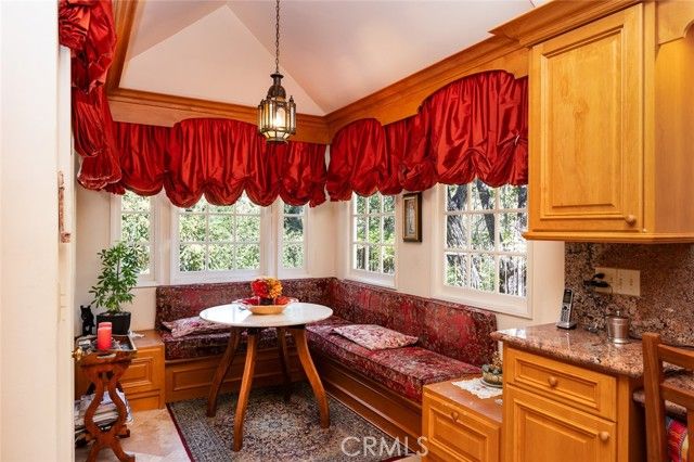 1535 Royal Boulevard, Glendale, CA 91207