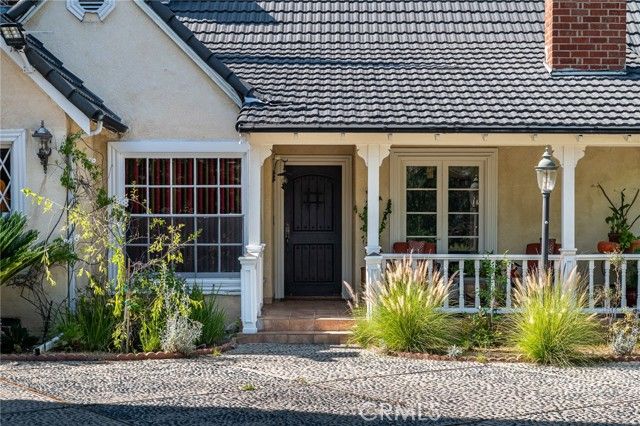 1535 Royal Boulevard, Glendale, CA 91207