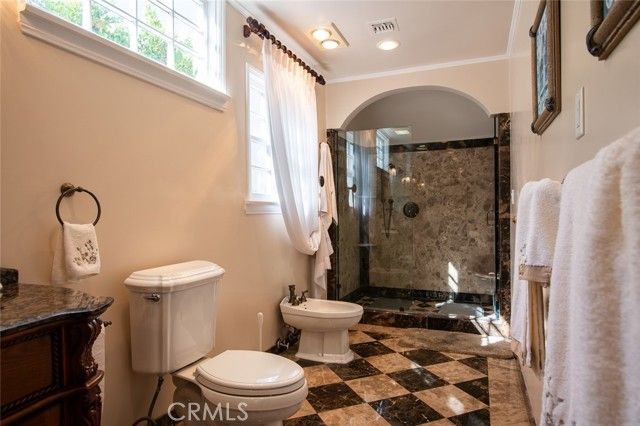 1535 Royal Boulevard, Glendale, CA 91207