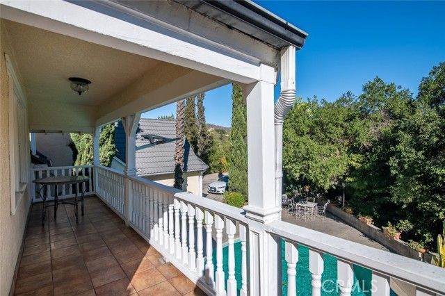 1535 Royal Boulevard, Glendale, CA 91207