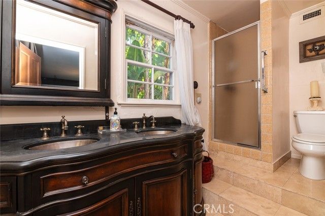 1535 Royal Boulevard, Glendale, CA 91207