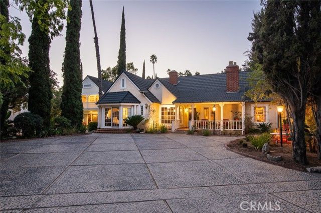 1535 Royal Boulevard, Glendale, CA 91207