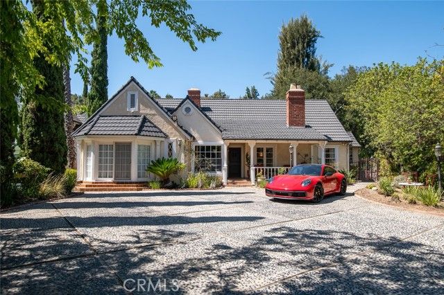 1535 Royal Boulevard, Glendale, CA 91207