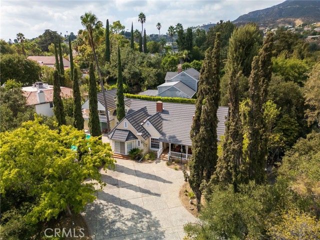 1535 Royal Boulevard, Glendale, CA 91207