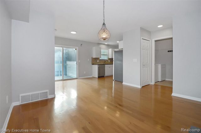 1306 S Main Street, Royal Oak, MI 48067