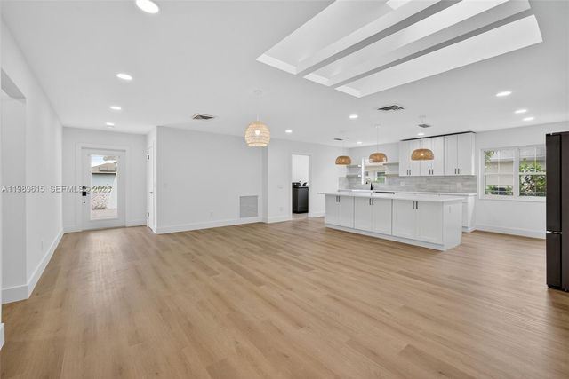 2221 SE Sidonia St, Port St. Lucie, FL 34952