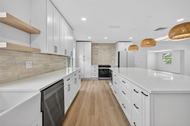 2221 SE Sidonia St, Port St. Lucie, FL 34952