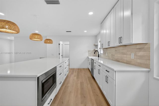 2221 SE Sidonia St, Port St. Lucie, FL 34952