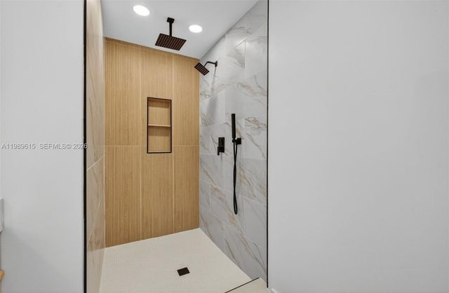 2221 SE Sidonia St, Port St. Lucie, FL 34952