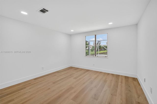 2221 SE Sidonia St, Port St. Lucie, FL 34952