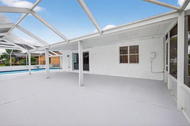 2221 SE Sidonia St, Port St. Lucie, FL 34952