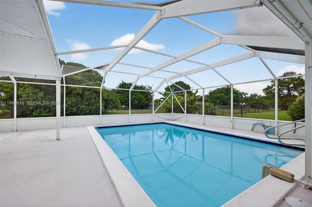 2221 SE Sidonia St, Port St. Lucie, FL 34952