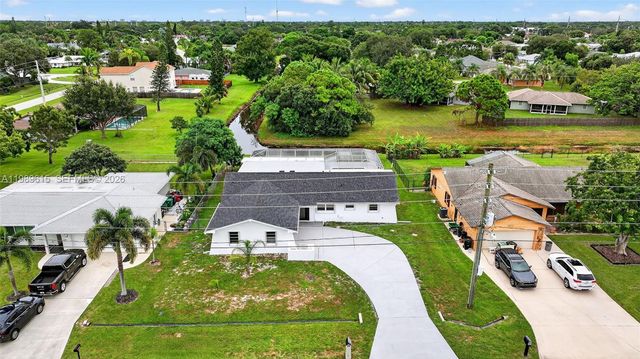 2221 SE Sidonia St, Port St. Lucie, FL 34952