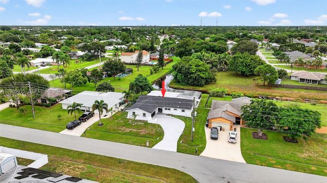 2221 SE Sidonia St, Port St. Lucie, FL 34952